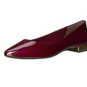 Rockport Women's Adelyn Ballet Closed Ballet Flats in Merlot and gold size 6.5
